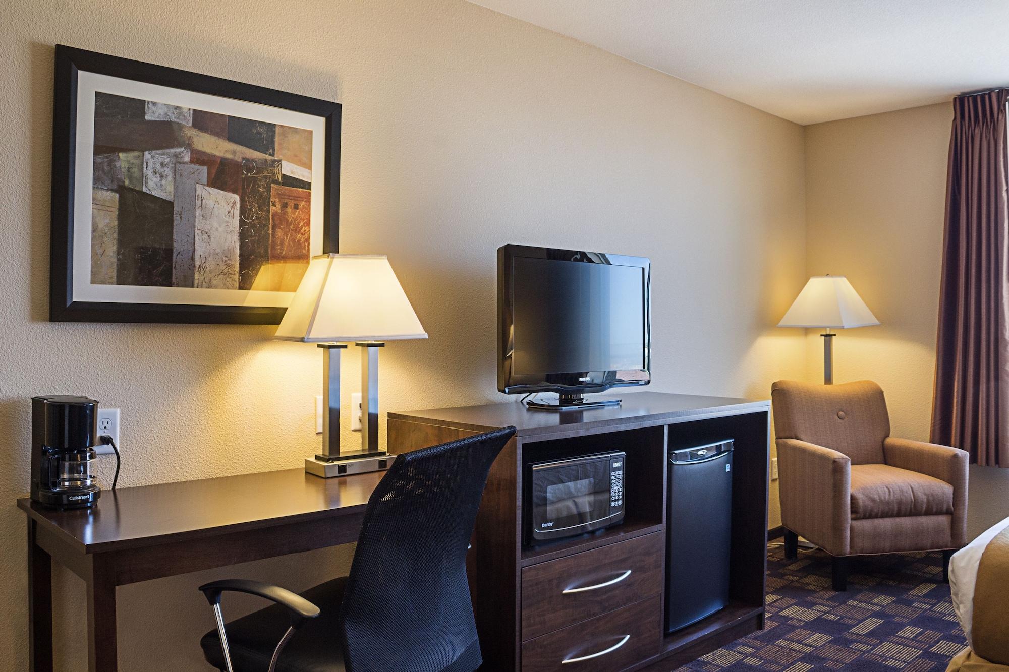 Quality Inn & Suites Minot Kültér fotó