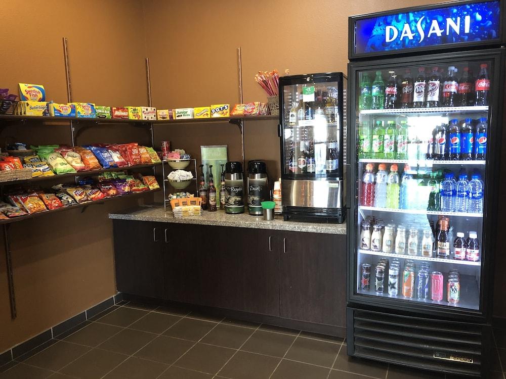 Quality Inn & Suites Minot Kültér fotó