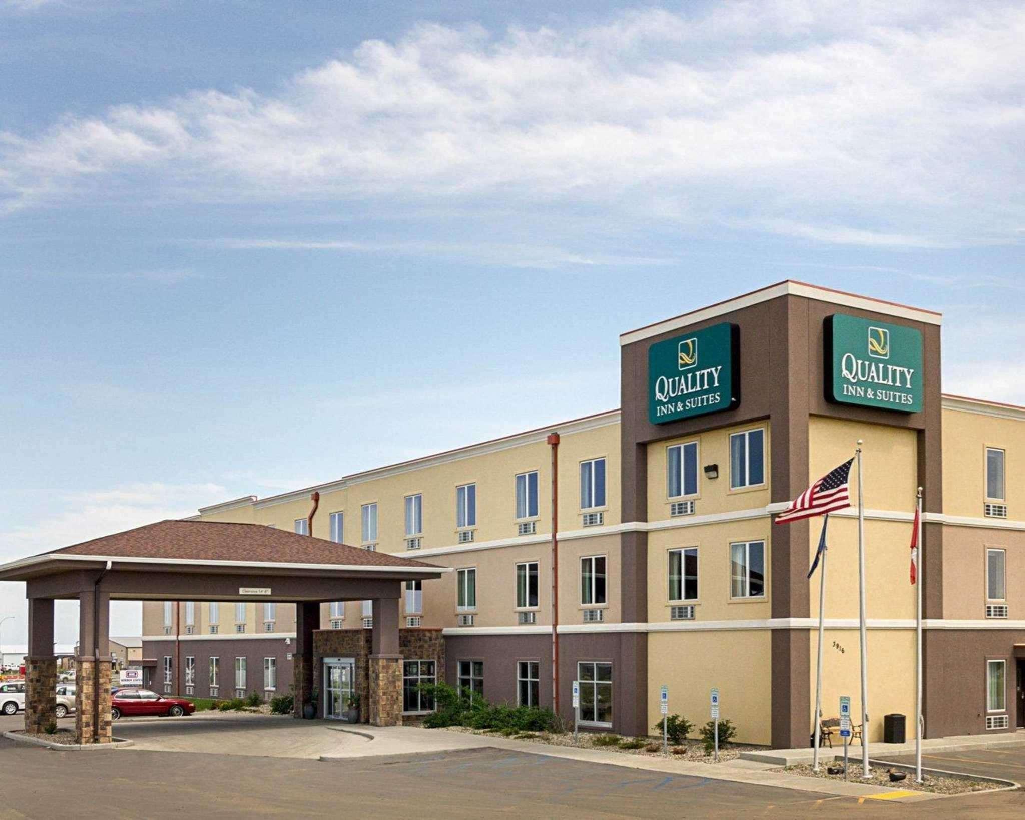 Quality Inn & Suites Minot Kültér fotó