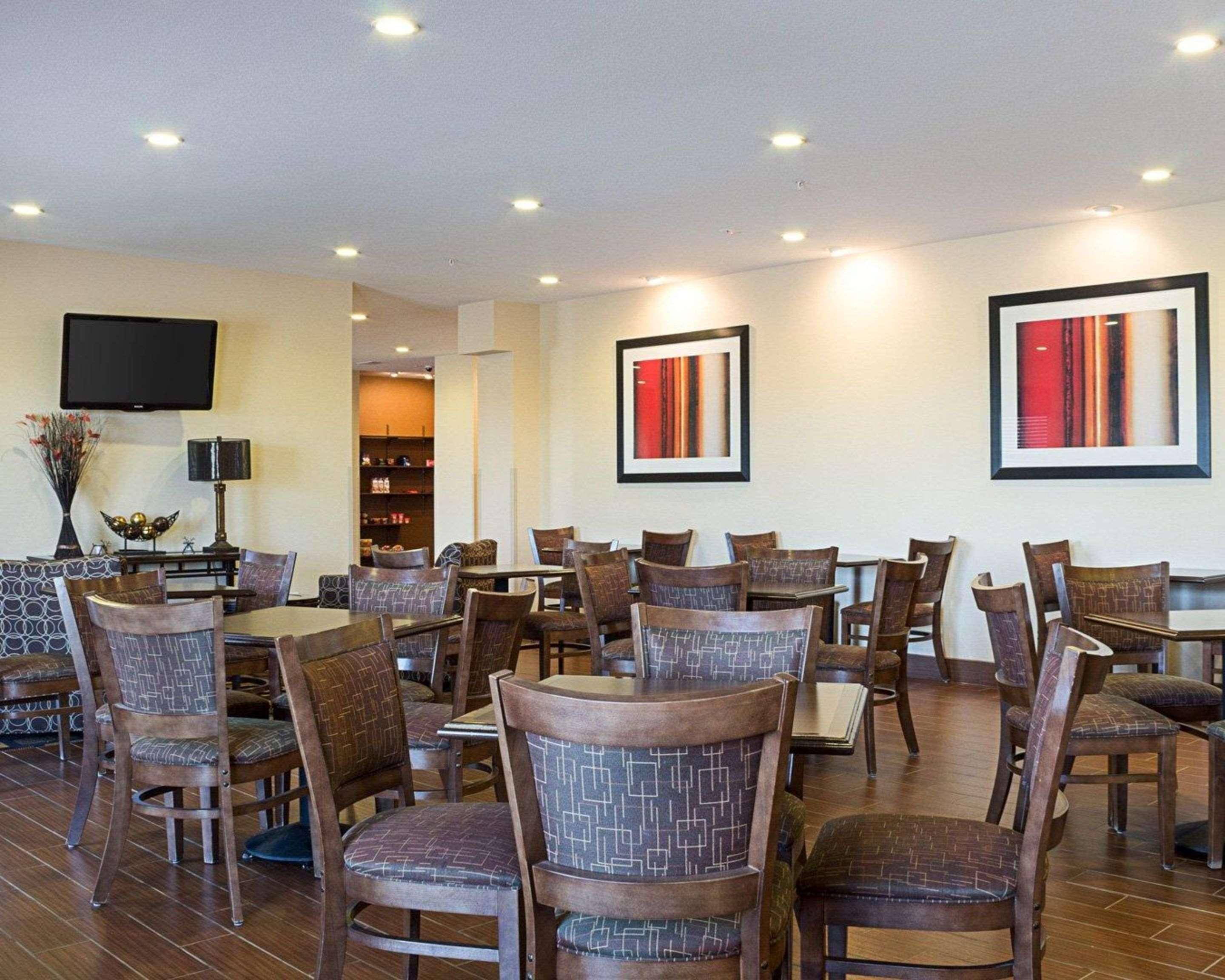Quality Inn & Suites Minot Kültér fotó