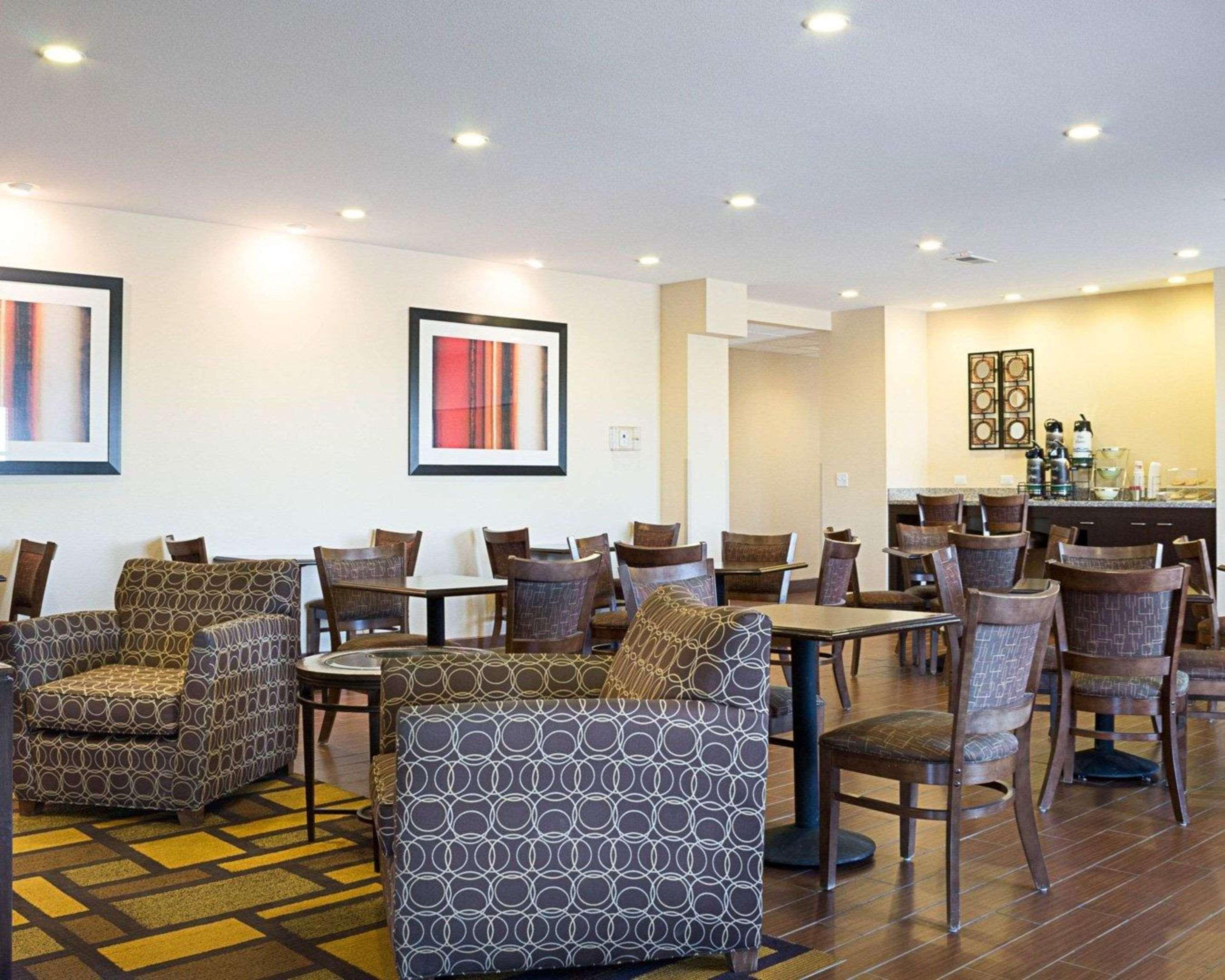 Quality Inn & Suites Minot Kültér fotó