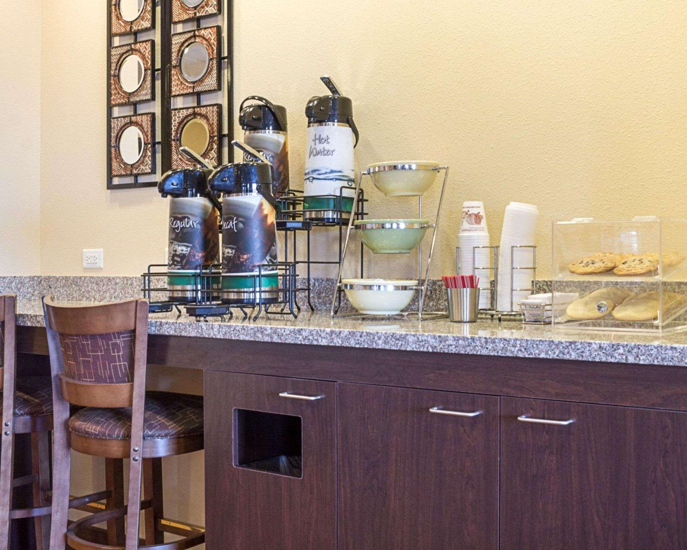 Quality Inn & Suites Minot Kültér fotó