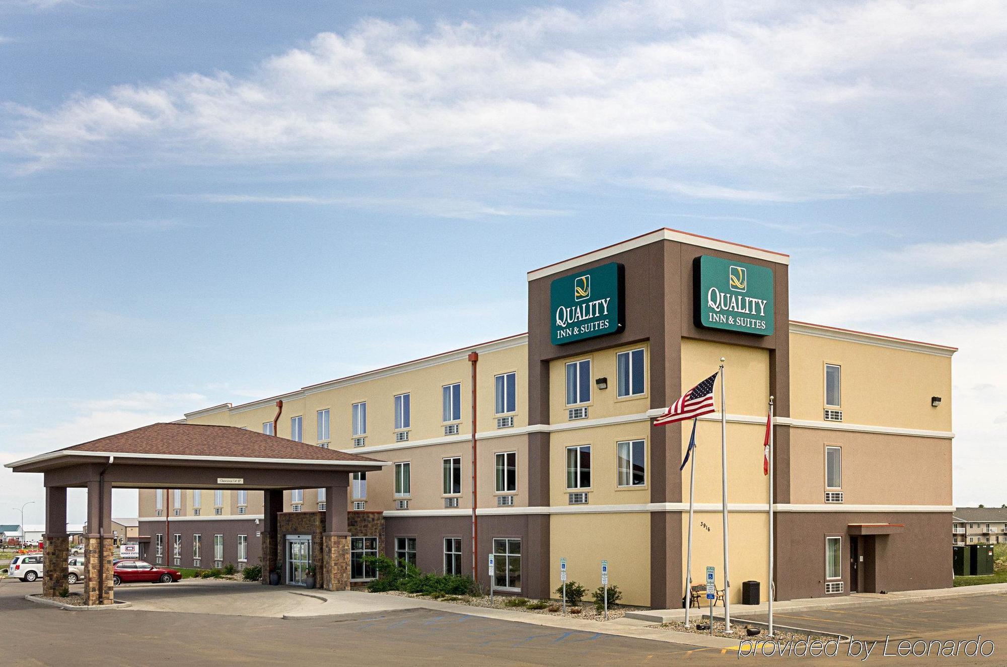 Quality Inn & Suites Minot Kültér fotó